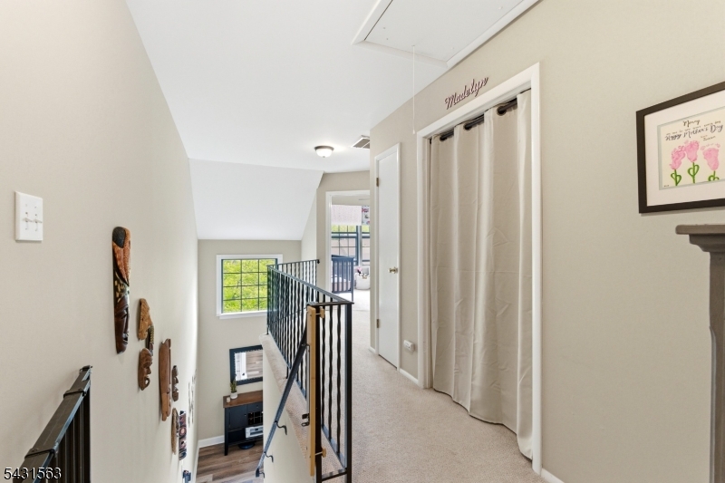 40 Lexington Ln D
