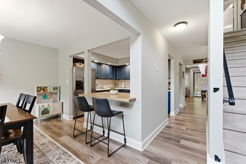 40 Lexington Ln D