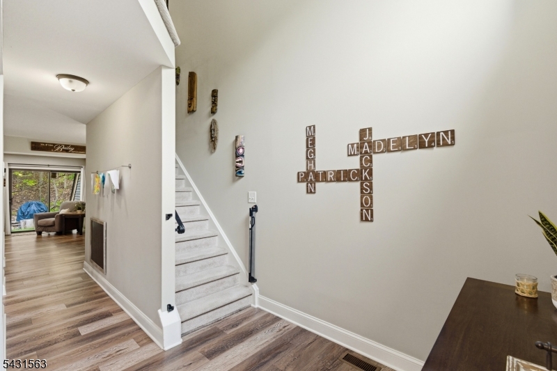 40 Lexington Ln D
