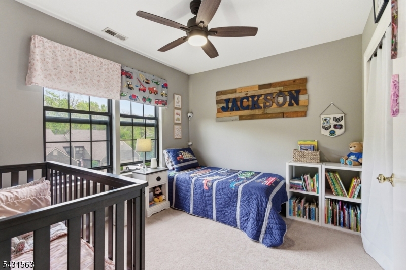 40 Lexington Ln D