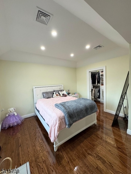 271 Bergen Blvd