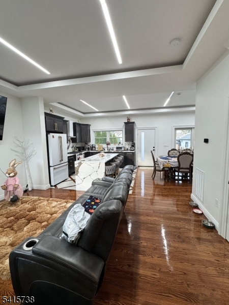 271 Bergen Blvd