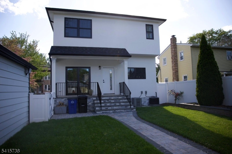 271 Bergen Blvd
