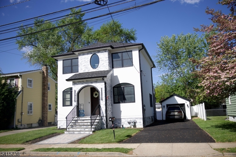 271 Bergen Blvd