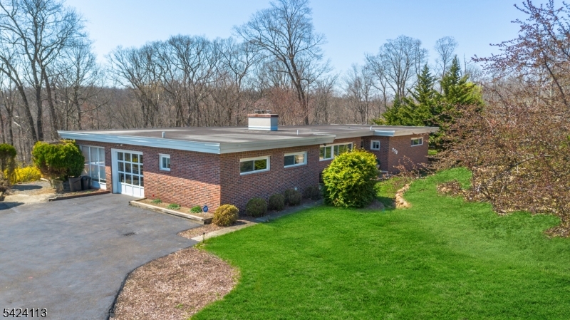 779 Berdan Ave