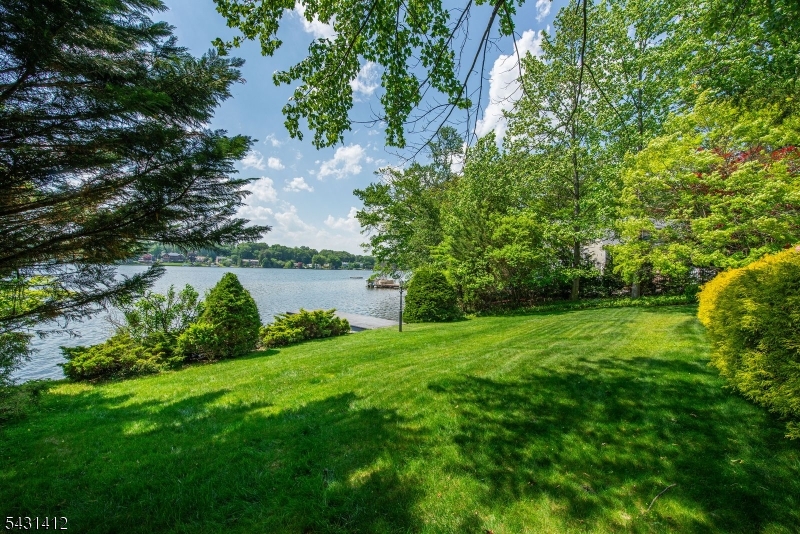 174 Pines Lake Dr E