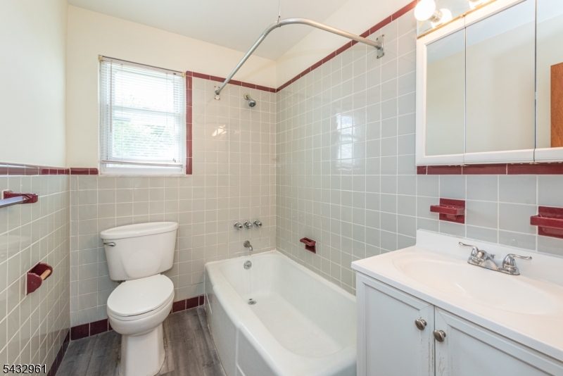 284 Claremont Ave A3
