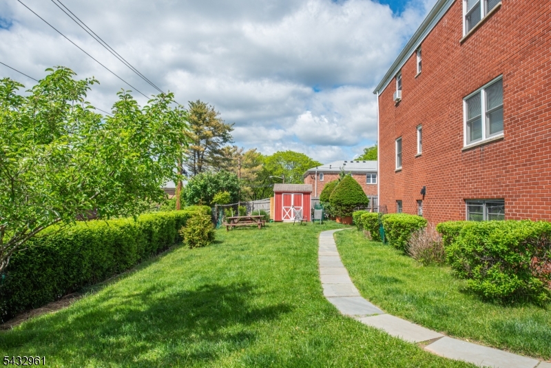 284 Claremont Ave A3