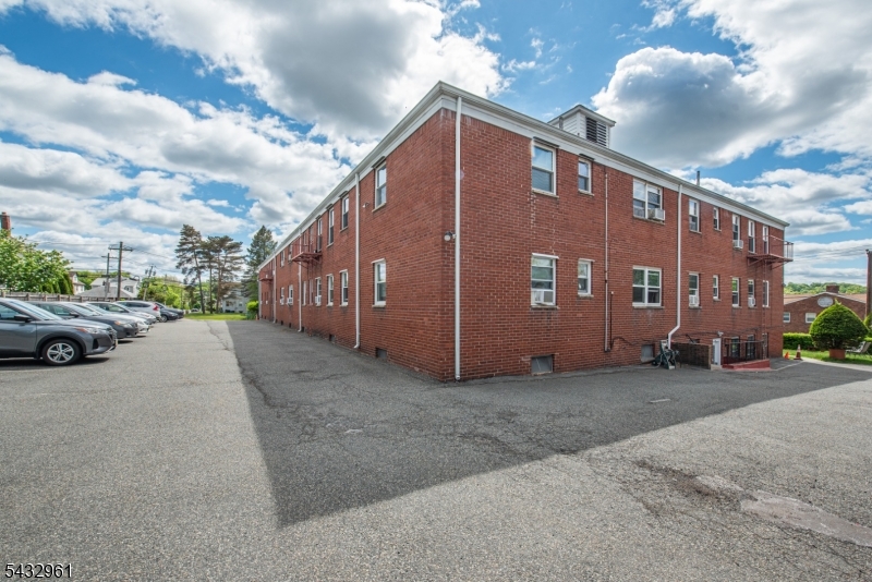 284 Claremont Ave A3