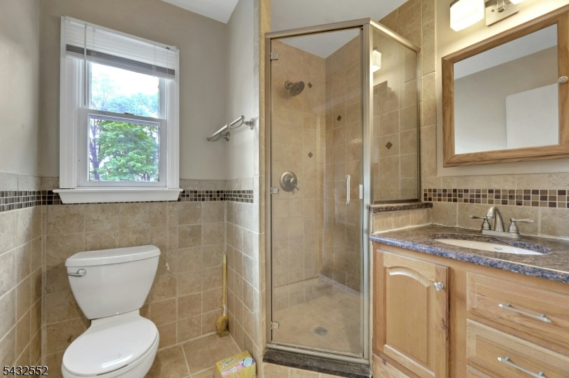 17 Butler Pl