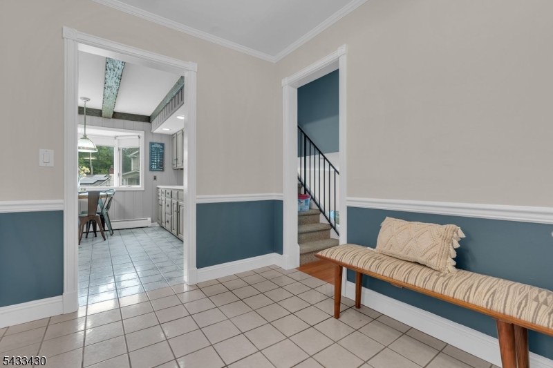 30 Laurel Dr