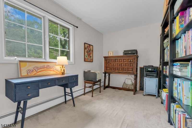 30 Laurel Dr