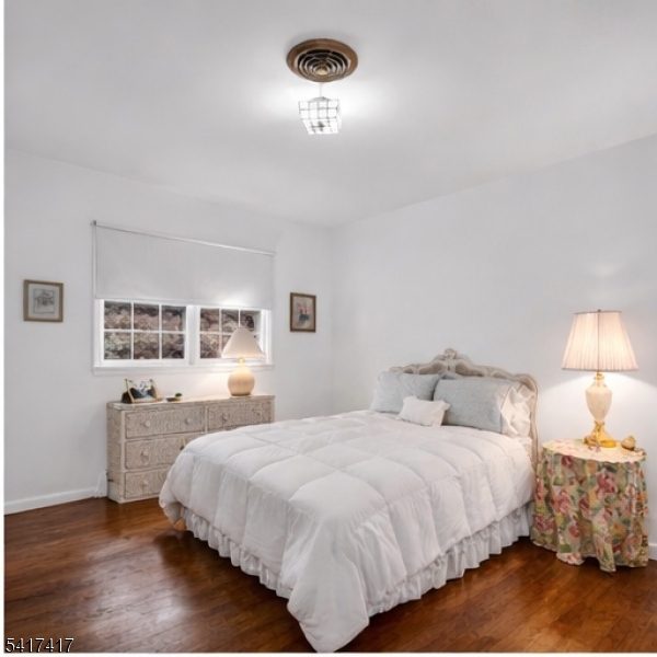 151 Kingwood Dr