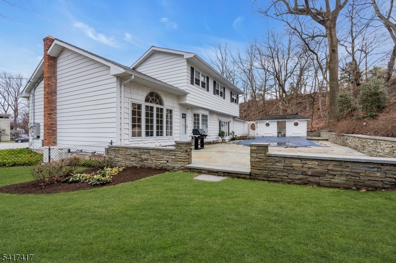 151 Kingwood Dr