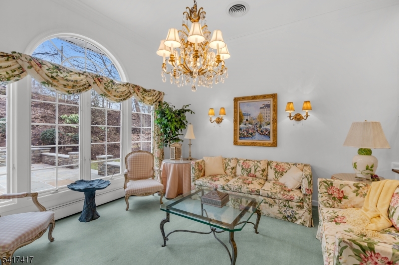 151 Kingwood Dr