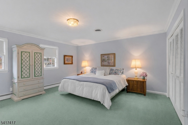 151 Kingwood Dr