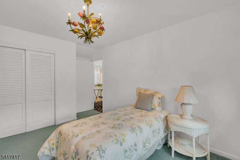 151 Kingwood Dr