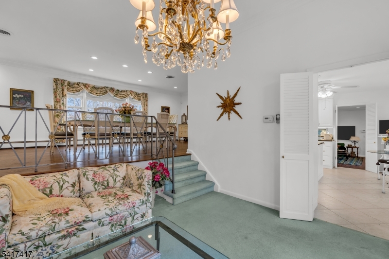 151 Kingwood Dr