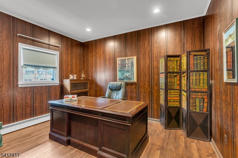 151 Kingwood Dr