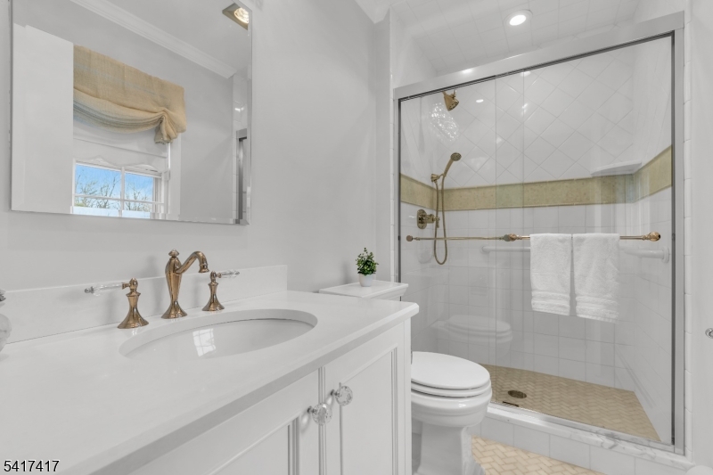 151 Kingwood Dr