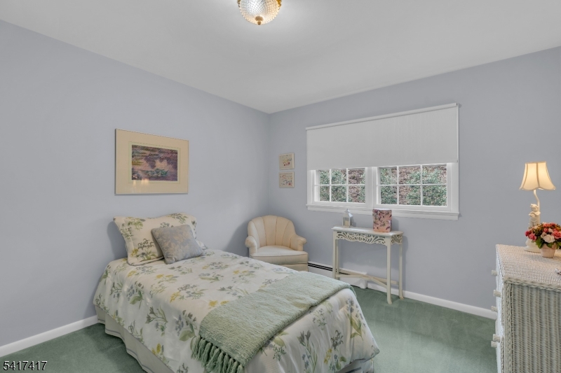 151 Kingwood Dr