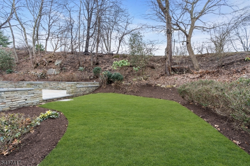 151 Kingwood Dr