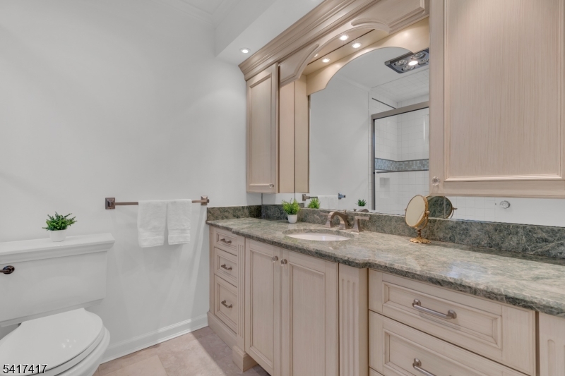 151 Kingwood Dr