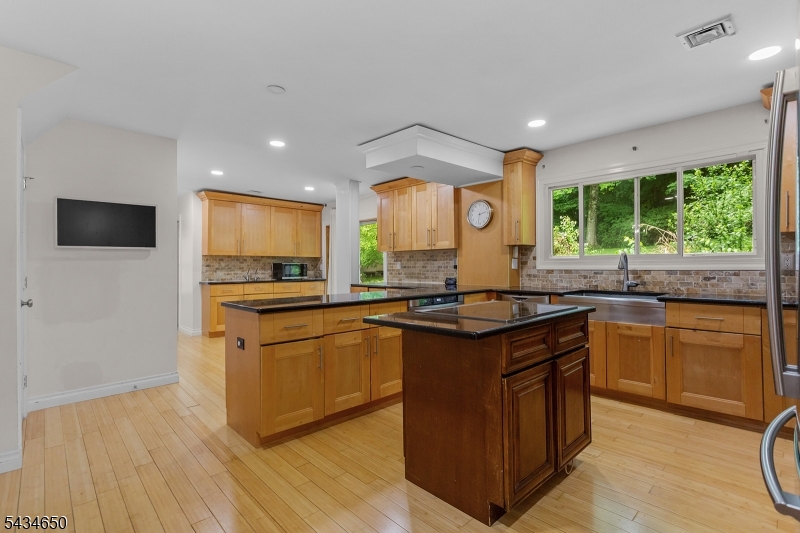 596 Terhune Dr