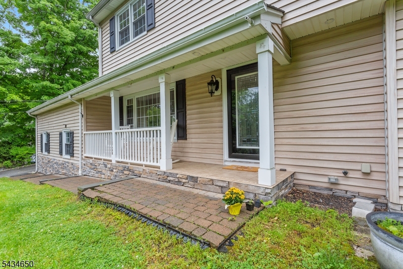 596 Terhune Dr
