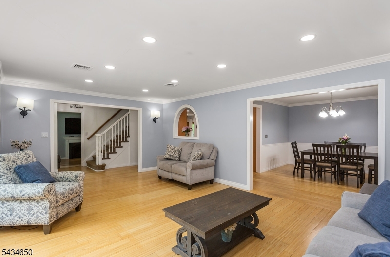 596 Terhune Dr