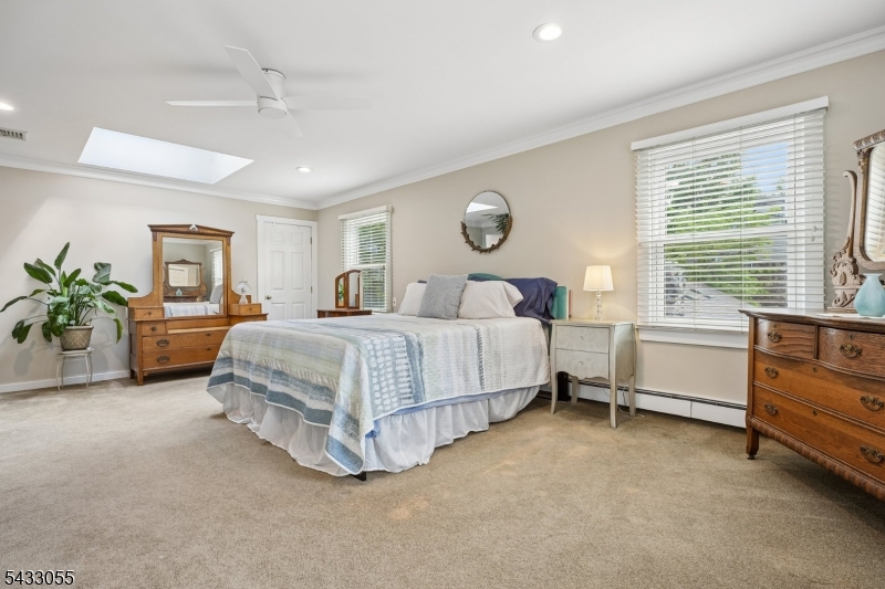 11 Lake Trail East