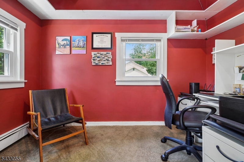 11 Lake Trail East