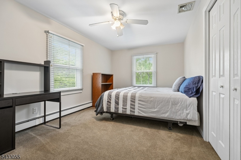 11 Lake Trail East