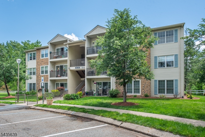 132 Robertson Way