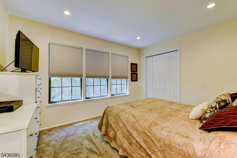 57H Bunker Hill Rd H