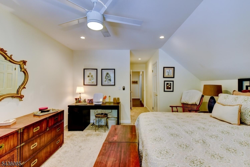 57H Bunker Hill Rd H