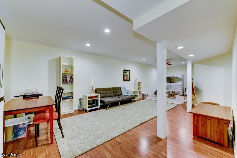 57H Bunker Hill Rd H