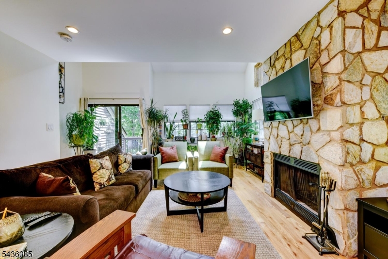 57H Bunker Hill Rd H
