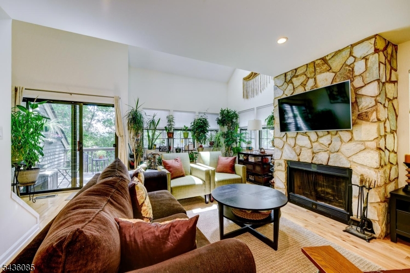 57H Bunker Hill Rd H