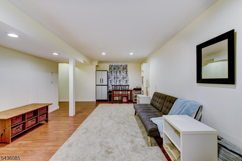 57H Bunker Hill Rd H
