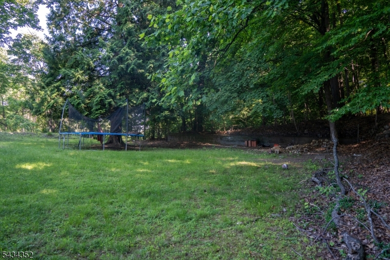 45 Peters Ln