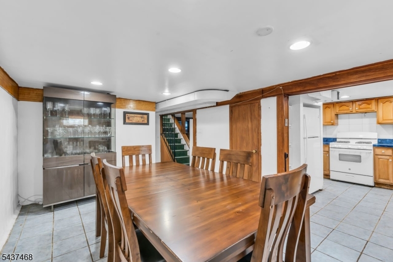 7 Washington Ave
