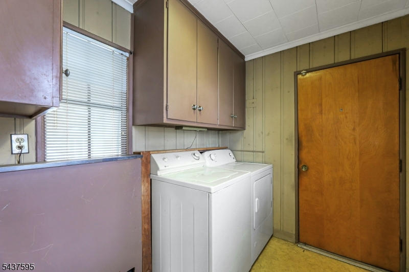 16 N Mountain Ave