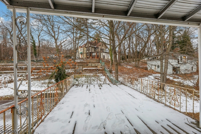 16 N Mountain Ave