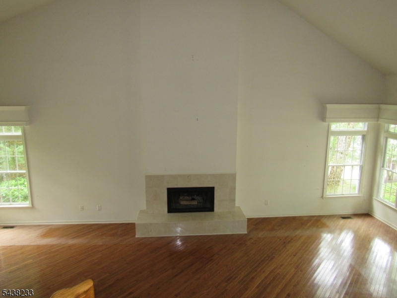 26 Bethpage Dr