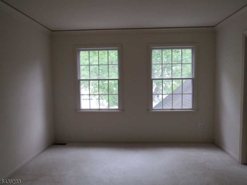 26 Bethpage Dr