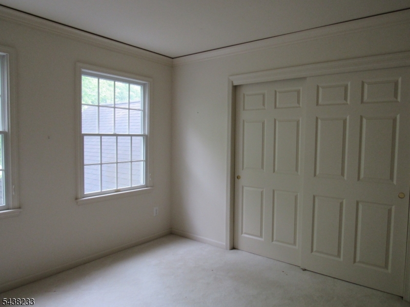 26 Bethpage Dr