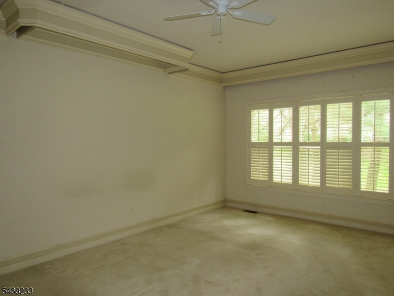 26 Bethpage Dr