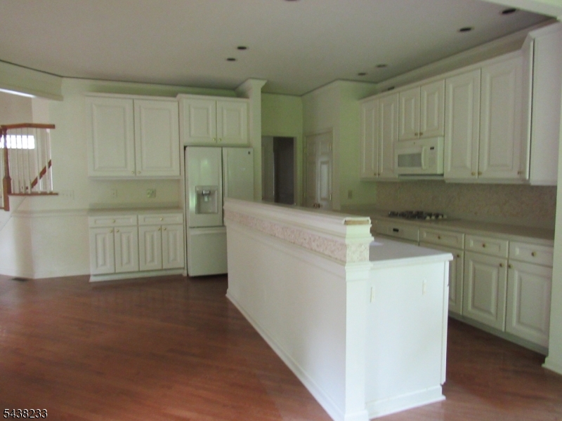 26 Bethpage Dr