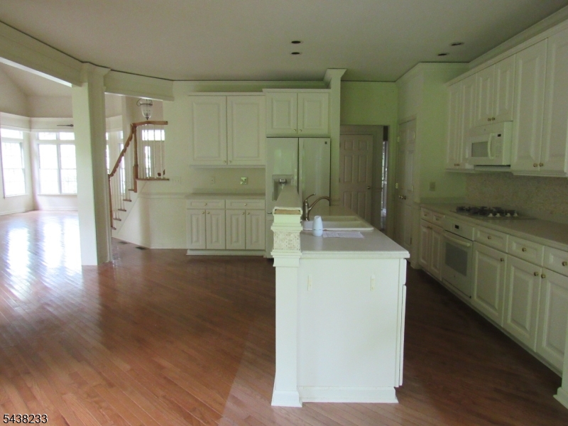 26 Bethpage Dr